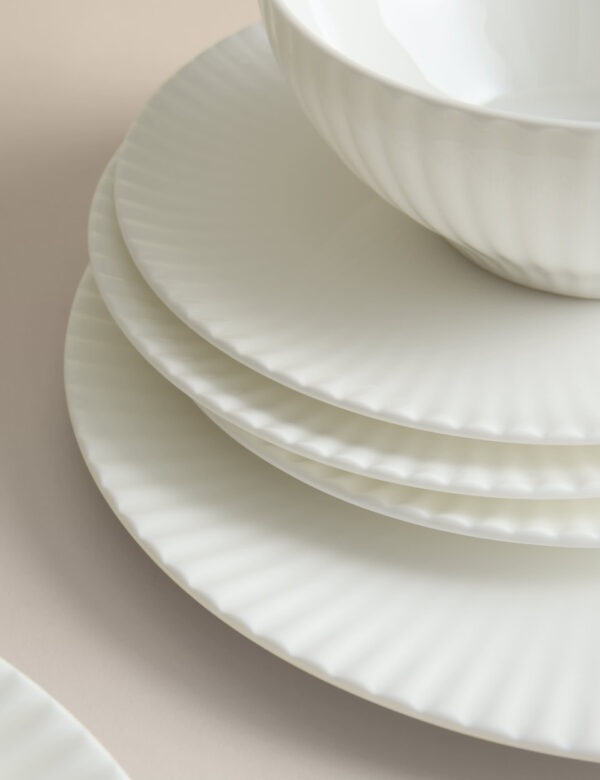 12 Piece Fluted Hampton Dinner Set
