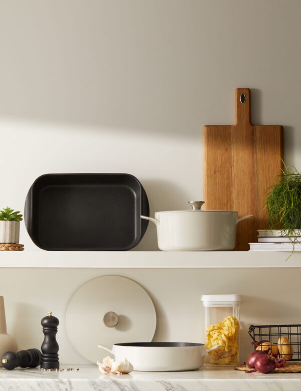 Cast Aluminium 4.5L Casserole Dish