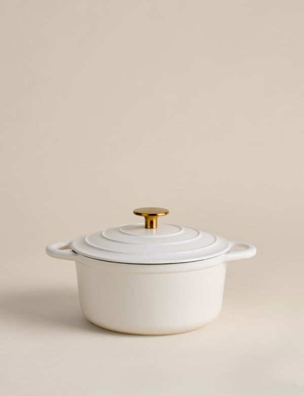 Cast Iron Medium Casserole Dish